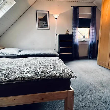 Ii Outlet & Zentral Охтруп